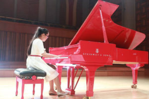 Nên tránh những lỗi thường gặp khi chơi đàn piano cơ