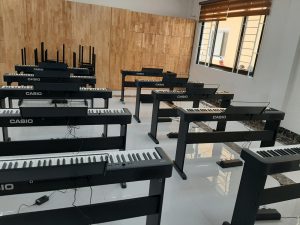 lắp đặt piano cho trường học